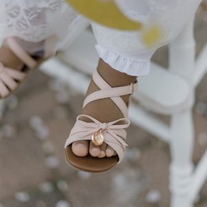 Meet your Posher, Yenni